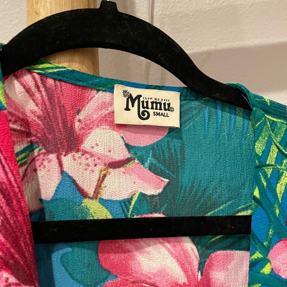 Show me your mumu Hawaiian print hibiscus romper small - Picture 9 of 9